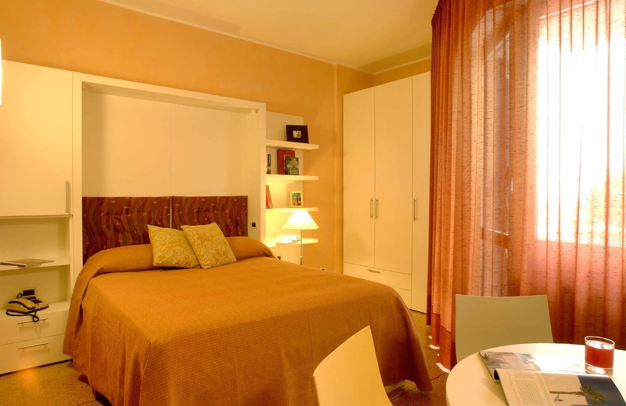 Residence Oliveto Ceriale Zewnętrze zdjęcie